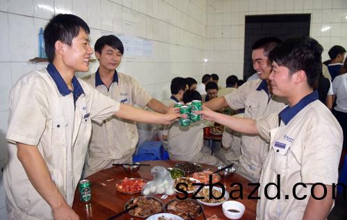 越(yue)達(da)綵印中(zhong)鞦(qiu)聚(ju)會