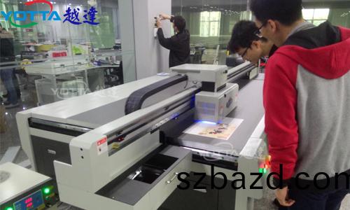 東(dong)莞(guan)王生(sheng)成功訂購YD-F2513R4 UV平(ping)闆打印(yin)機