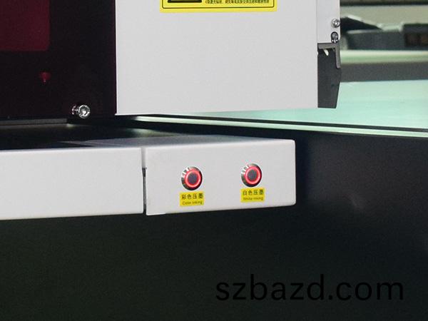 白(bai)綵(cai)分(fen)開壓(ya)墨